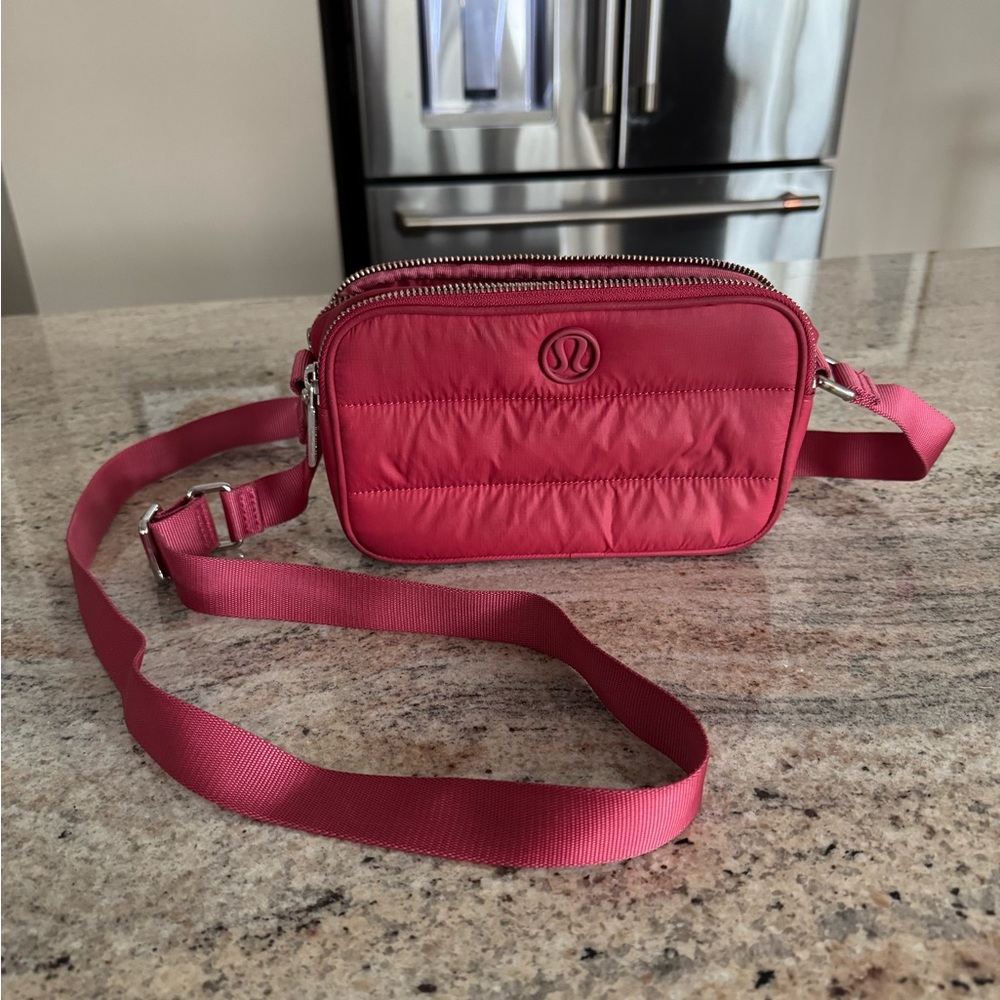 Lulu Lemon - crossbody bag